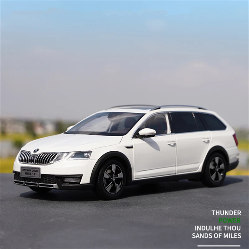 1:18 SKODA Octavia Alloy Station Wagon Car Model Diecast Metal Vehicles Car Model Simulation Collection Kids Toy Gift Decoration