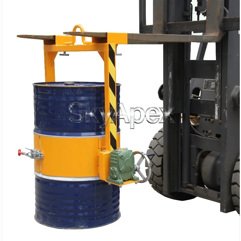 Manual Tilting Oil Drum Lifting Clamp Hoop Type Barrel Lifter Hand Operated Drum Pouring Tool for Industrial Barrel Handling Use