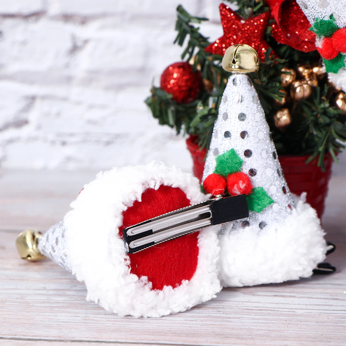 

3pcs Christmas Clips Santa Hat Sequins Alligator Party Accessories Hairpins For Kids Girls Stylish Hair Bow Sets No Freying