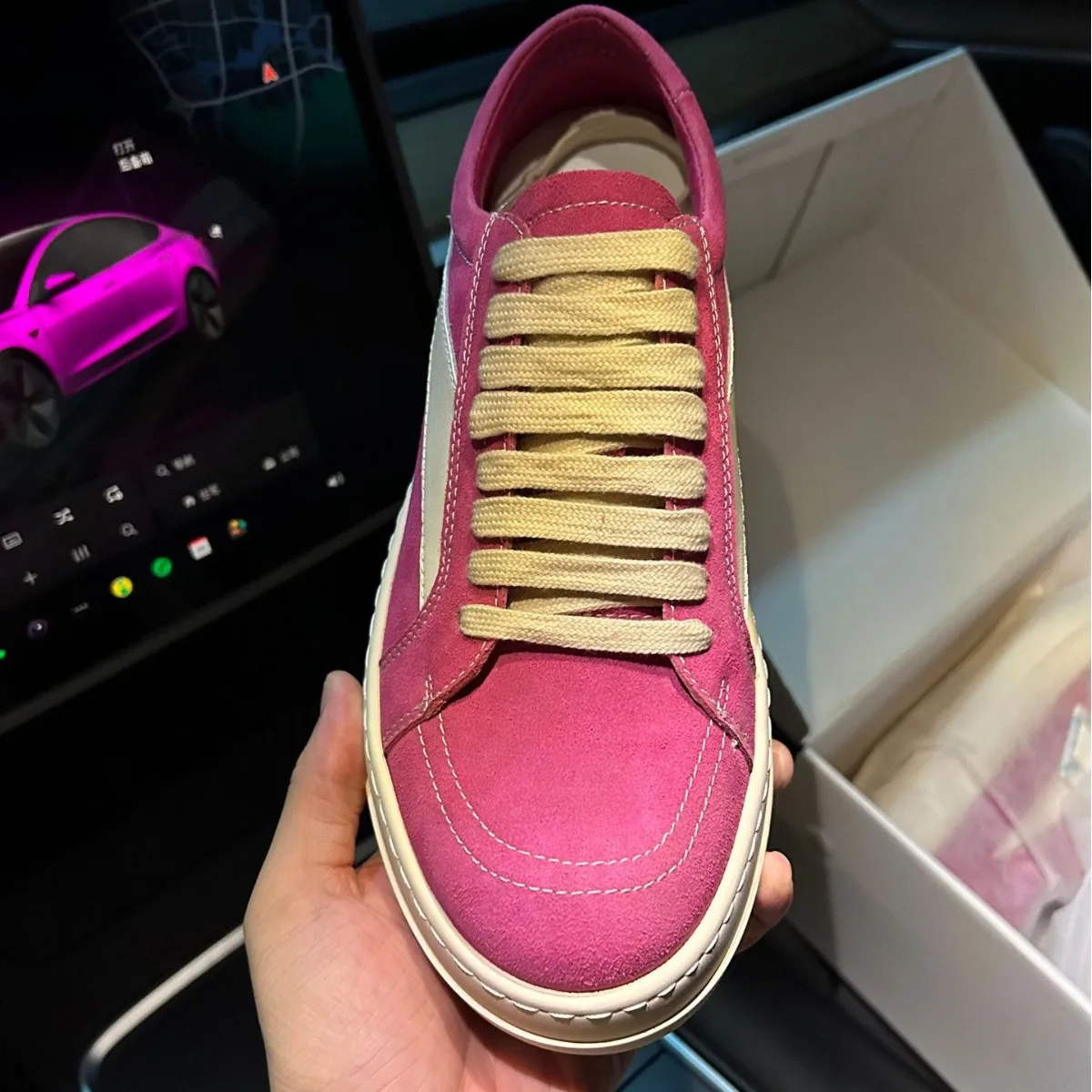 New Shoes for Man Cow Suede Leather Casual Shoes Trend Pitaya Color Skateboard Shoes Unisex Cool Lace-up Sneaker