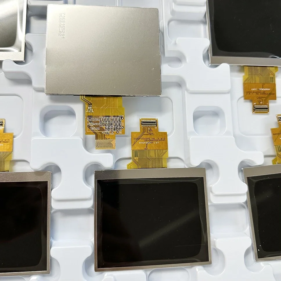 

Tested Intact 3.5”UMSH-8165MD-8T LCD Display Screen