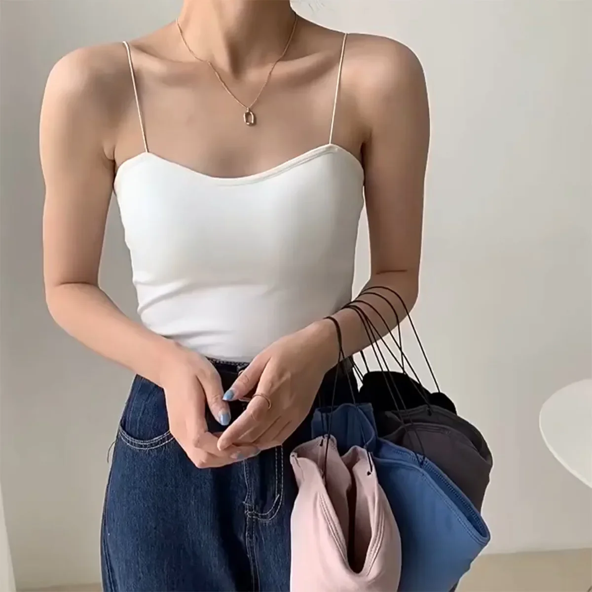 

Seamless gathering bra top with underwire, sexy and beautiful backless camisole, U-shaped camisole, underwire-free bra, thin sho