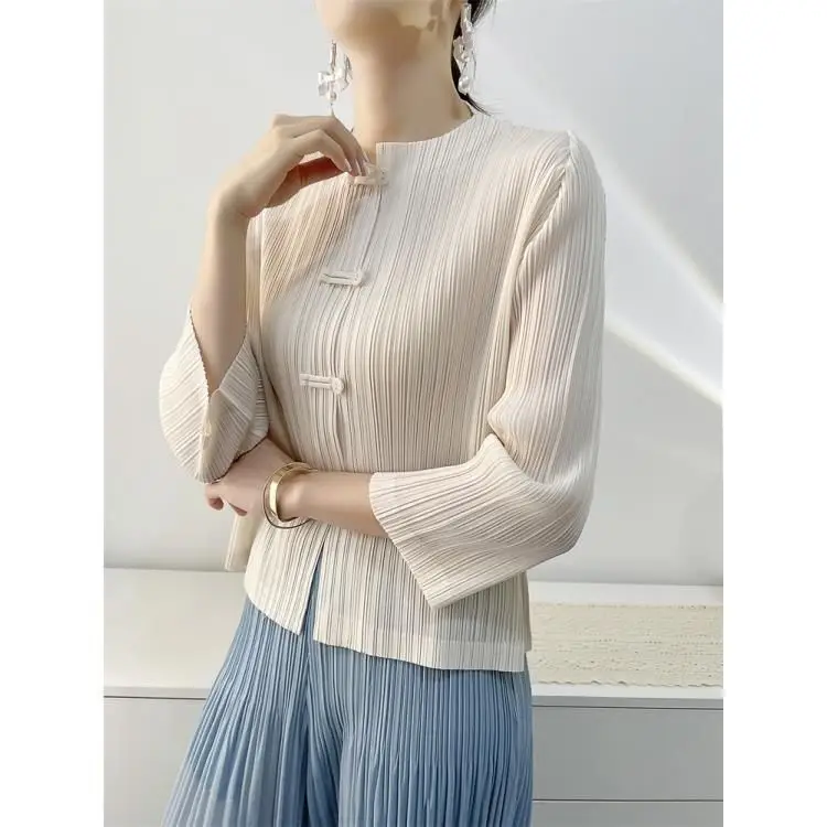 

2025 New Retro Pleated Cardigan with Button Causal Air Conditioning Sun Protection Outerwear Jacket Coat