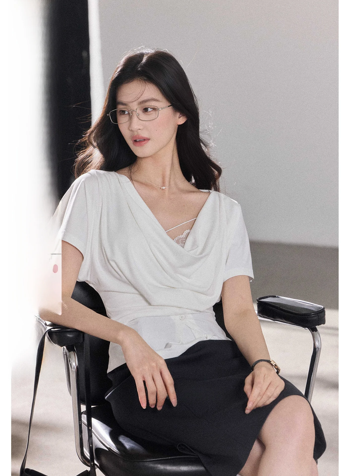 

Свободный вязаный топ с высокой эластичностью и широкими плечами, повседневная женская футболка во французском стиле, дышащая, летняя, модная, с открытой спиной