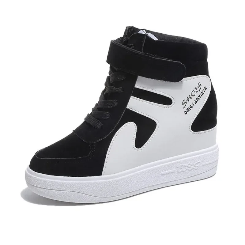 Sneakers rosse donna 2024 nuova piattaforma alta zeppe Casual autunno inverno donna nero aumento interno scarpe vulcanizzate stringate