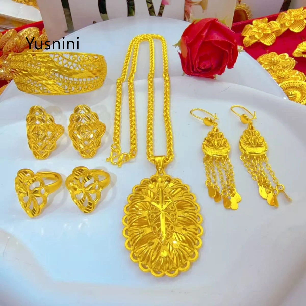 New Dubai Fashion High end 24K Gold Plated Necklace Earrings Rings Bracelets Exquisite Engagement Party Jewelry Set for Lovers