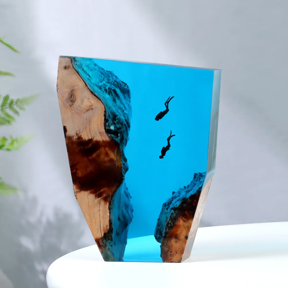6 in Marine Free Divers' Creative Solid Wood Luminescent Resin Decorative ItemsDeep-sea Exploration Home Art Decoration Gift