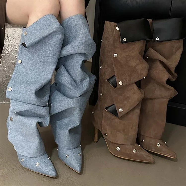 Botas altas de joelho para mulheres, saltos estranhos, botões de metal plissados, sapatos de exposição, 2021