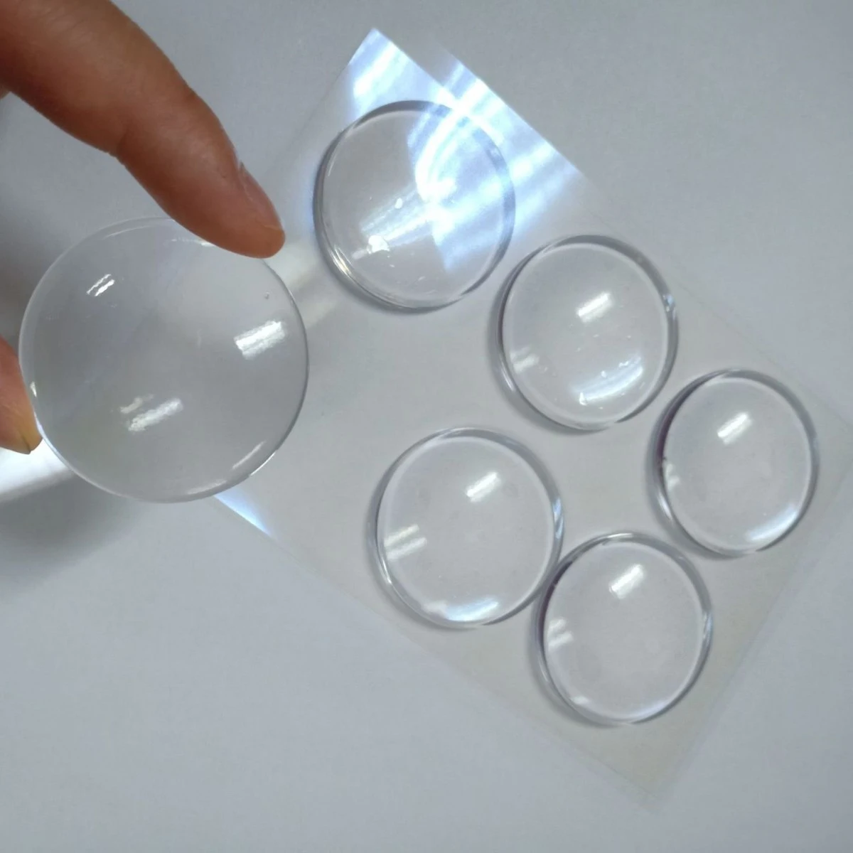 ملصق حائط مضاد للتصادم من المطاط الناعم من السيليكون لأثاث مقبض الباب خلف باب الثلاجة وسادة مضادة للتصادم