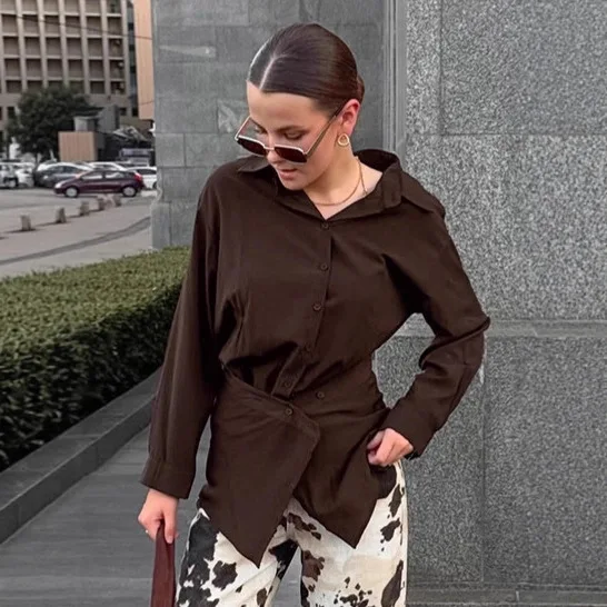 

Коричневая осенняя женская блузка в стиле ретро с воротником с лацканами и пуговицами, рубашка с рюшами для женщин, темпераментная женская верхняя одежда в Instagram-стиле