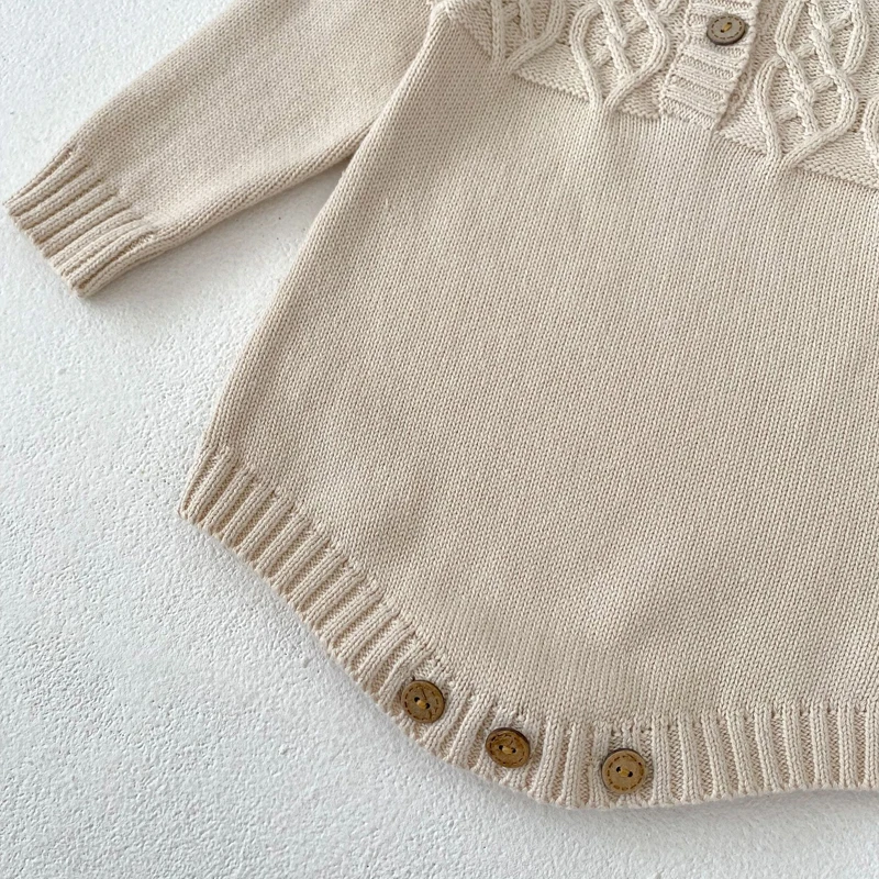 Autumn New 0-2 Year Old Baby Clothing Round Neck Pullover Sweetheart Knitted Long sleeved Sweetheart Triangle Creeper