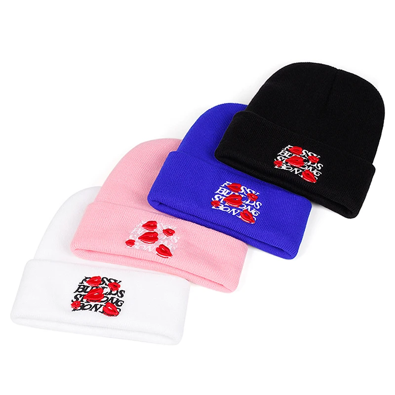 2026 New Creative Knitted Hat Lipprint Letter Embroidery Aut