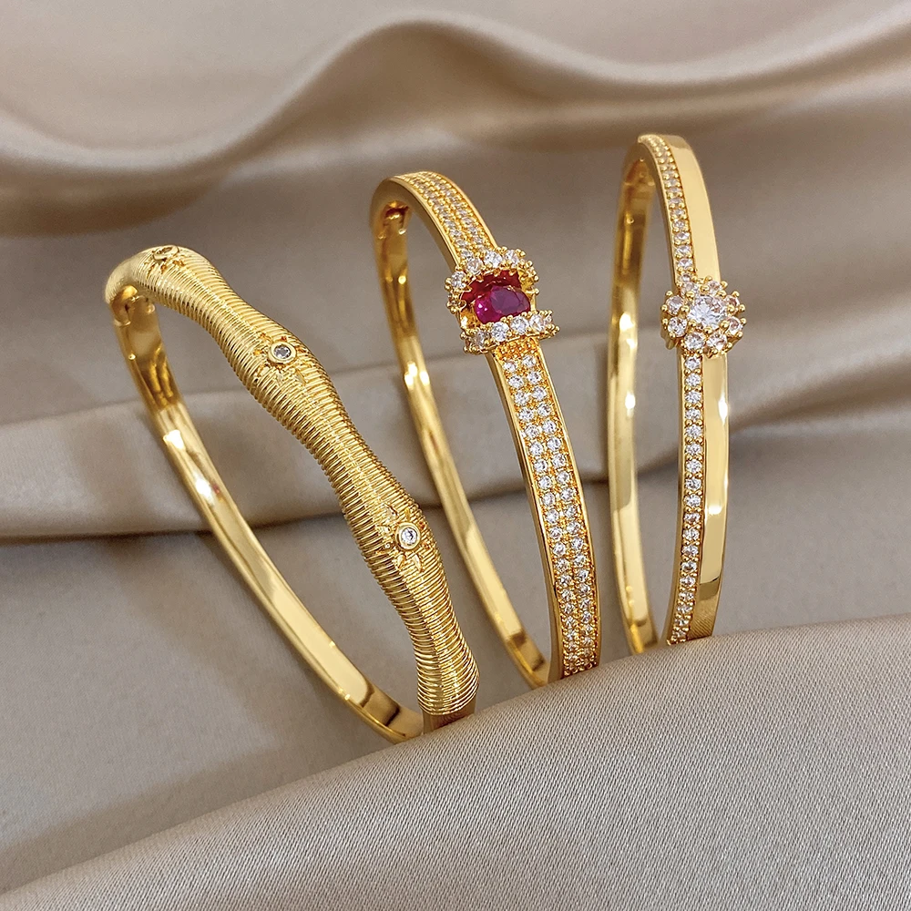 Greatera Copper Series Cuff Bracelet Exquisite Diamond-encrusted Rose Ruby Corrugated Point-drilled Design Women's Open Bangles