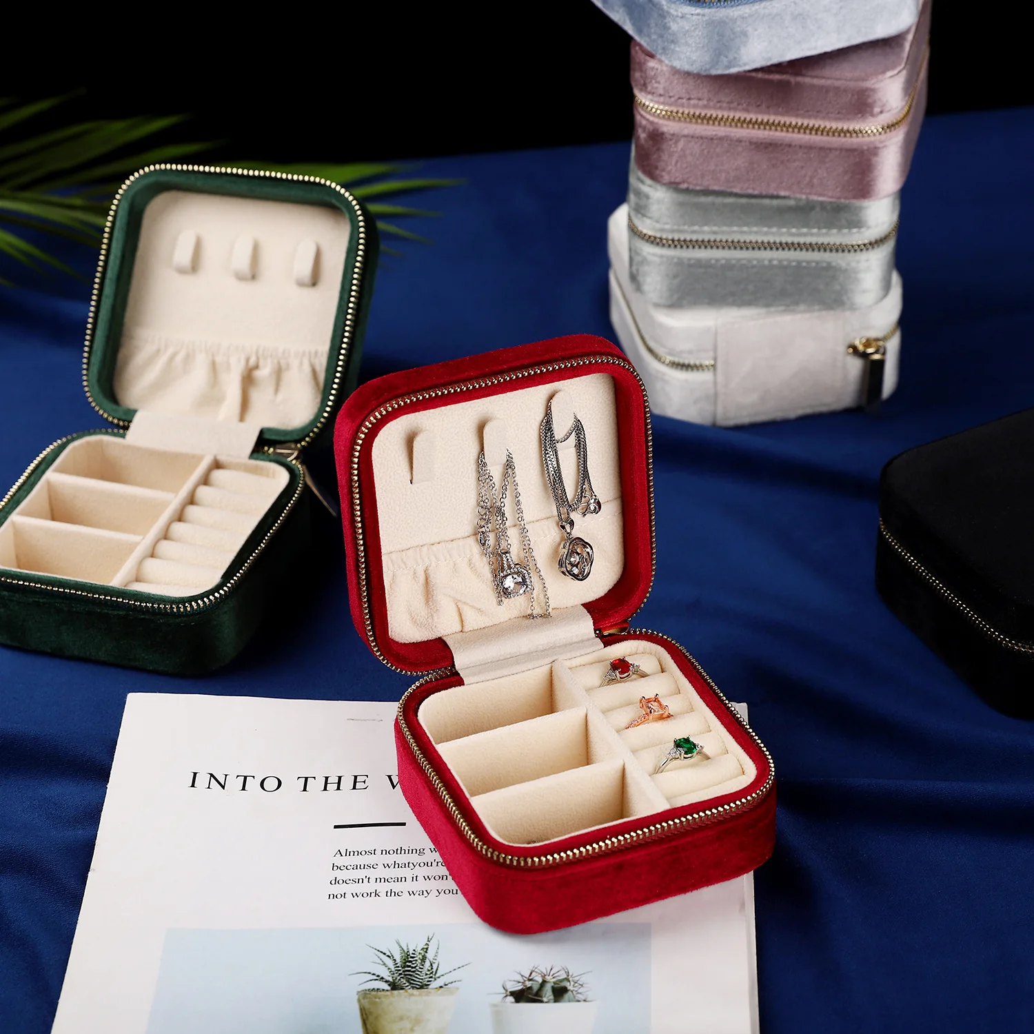 

Velvet Jewelry Box Luxury High-end Jewelry Storage Case Portable Travel Earrings Necklace Ring Box Women Jewelry Display Case