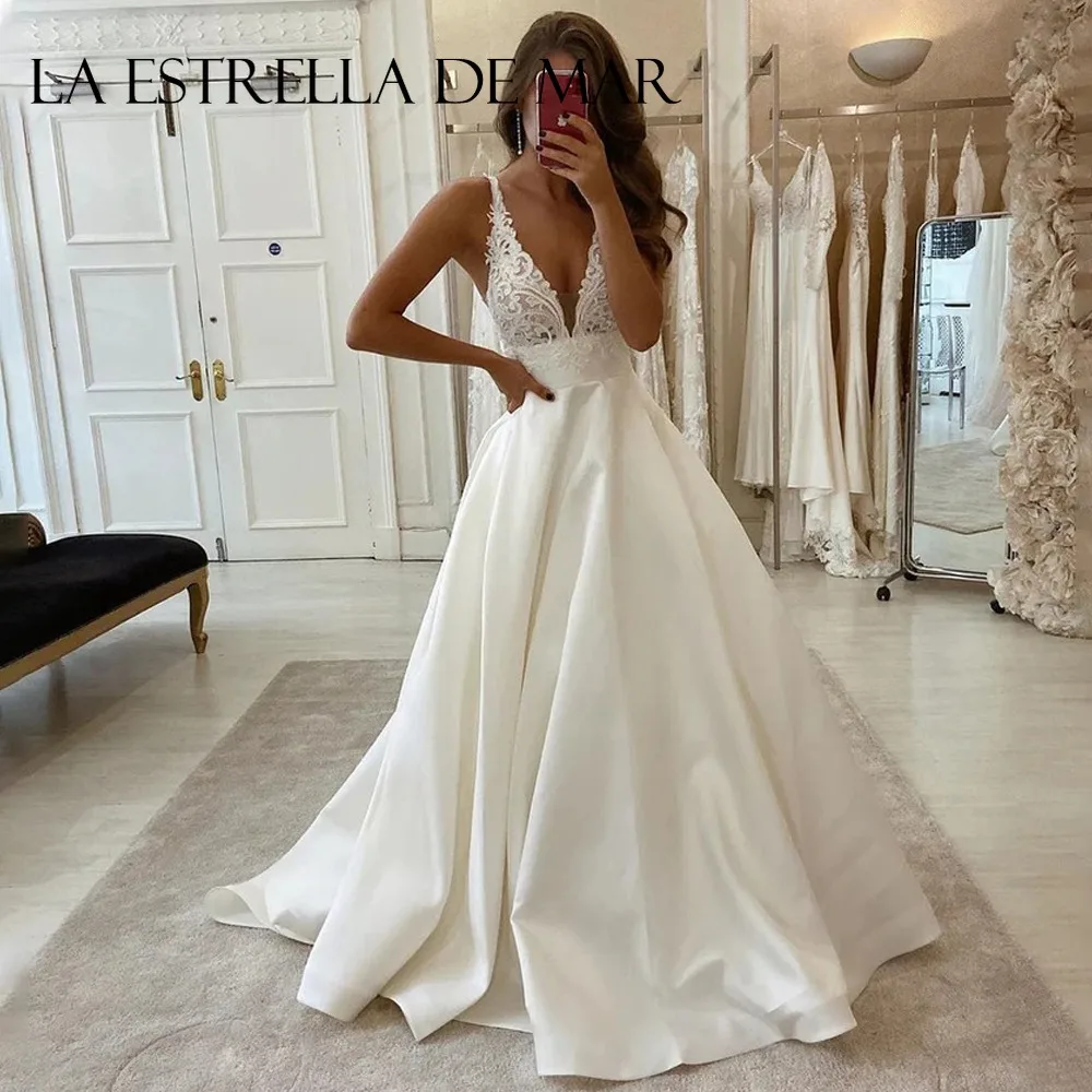 Ivory White Sexy V-neck Lace Civil Wedding Dress for The Registry Office Court Train Satin Vestido Branco Elegant Pregnant Women