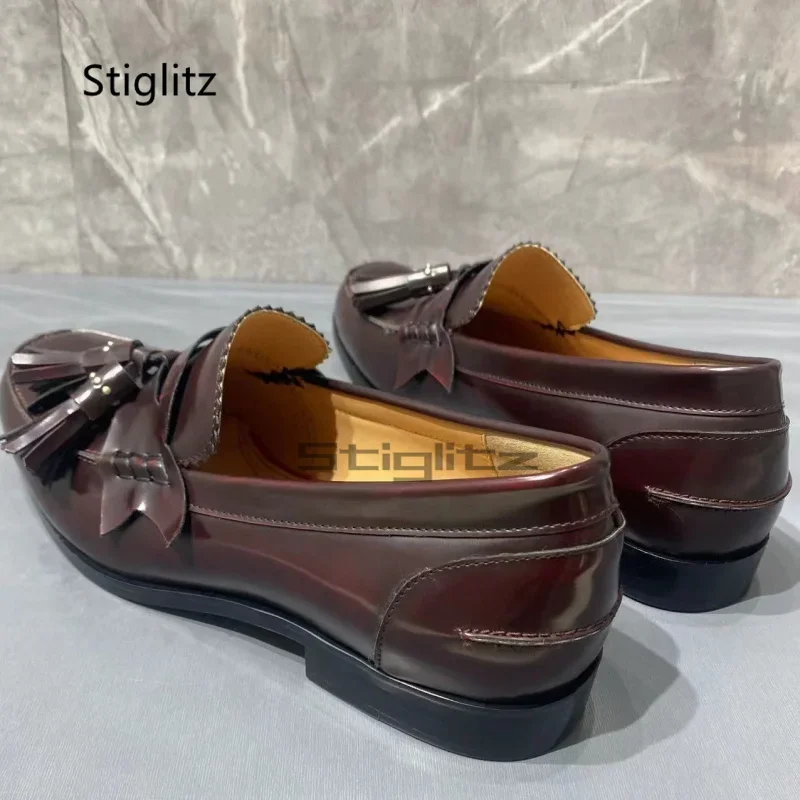 

Wine Red Tassel Shoes for Men Genuine Leather Loafers Round Toe Slip On Retro Casual Business Shoes Spring Autumn Wedding Shoes