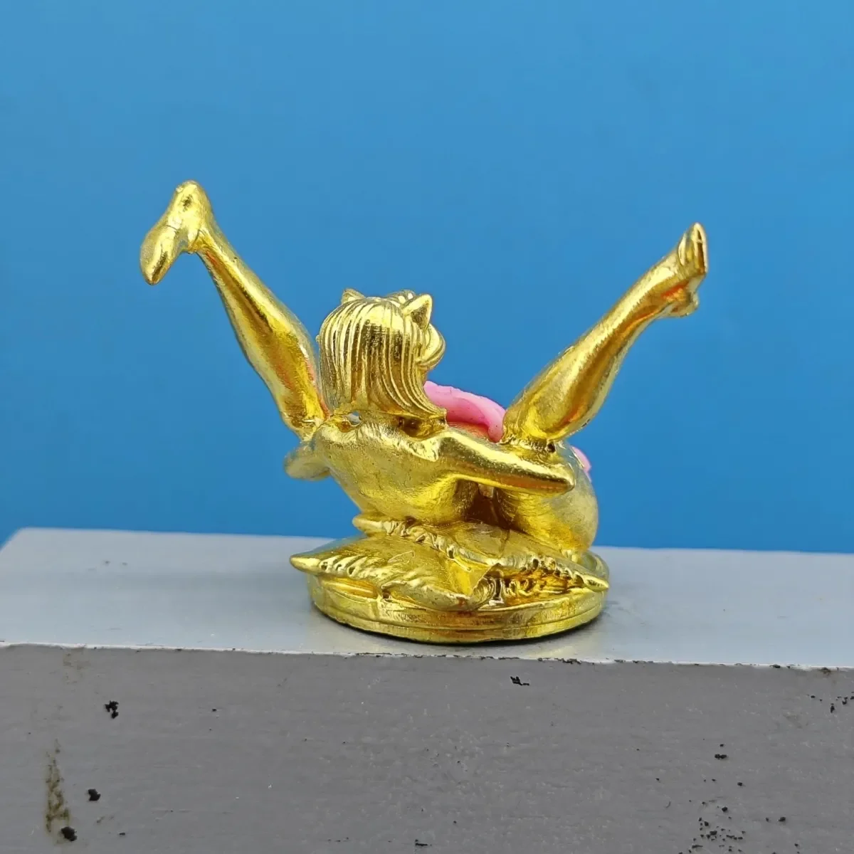 Brass Apron Dress Female Mini Figurine Collectible Statue Desktop Decor Home Ornament Craft Gift