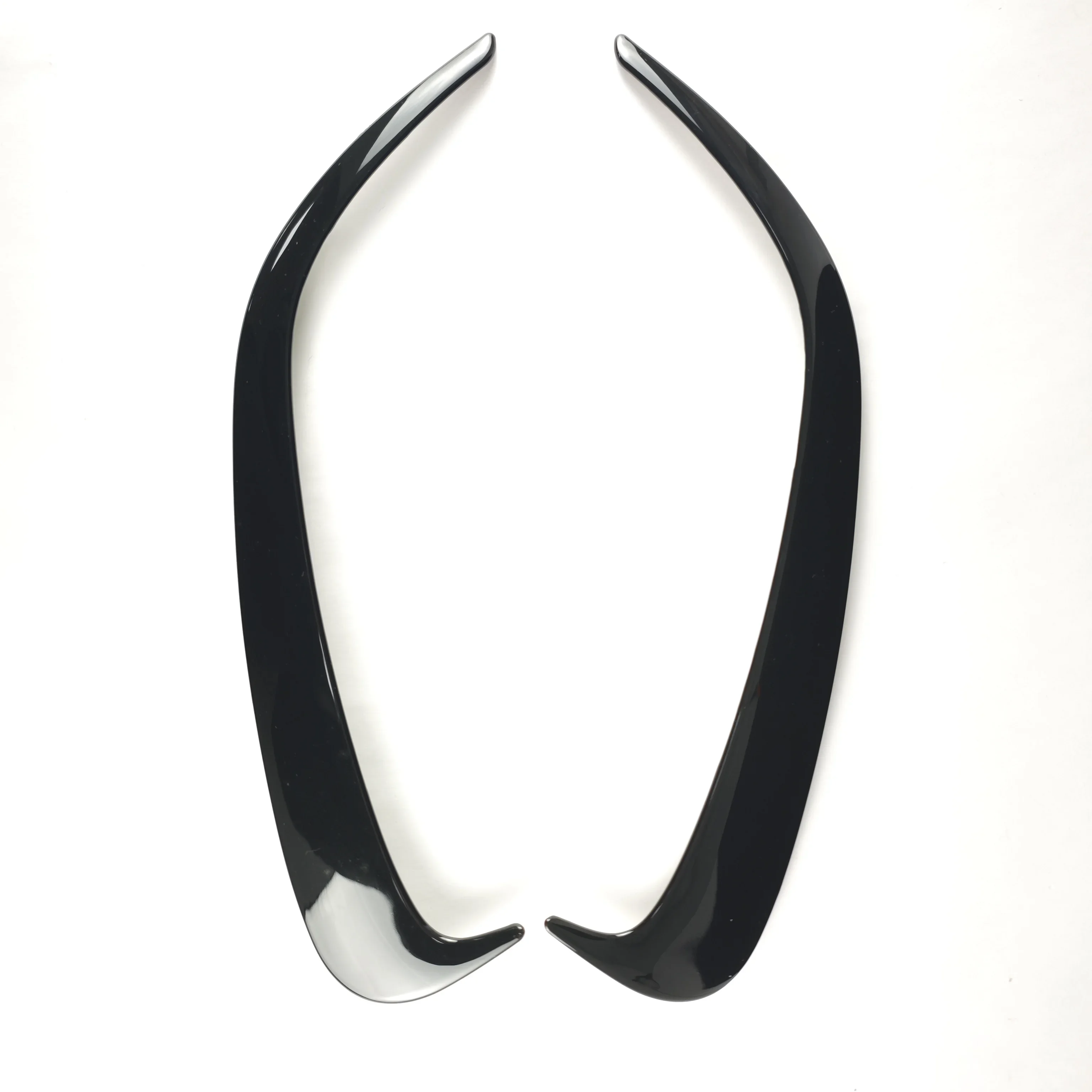 

Car Rear Bumper Lip Spoiler Side Air Knife Trim Strips For Mercedes Benz GLE 2015-2019 Exterior Accessories Decoration Stickers