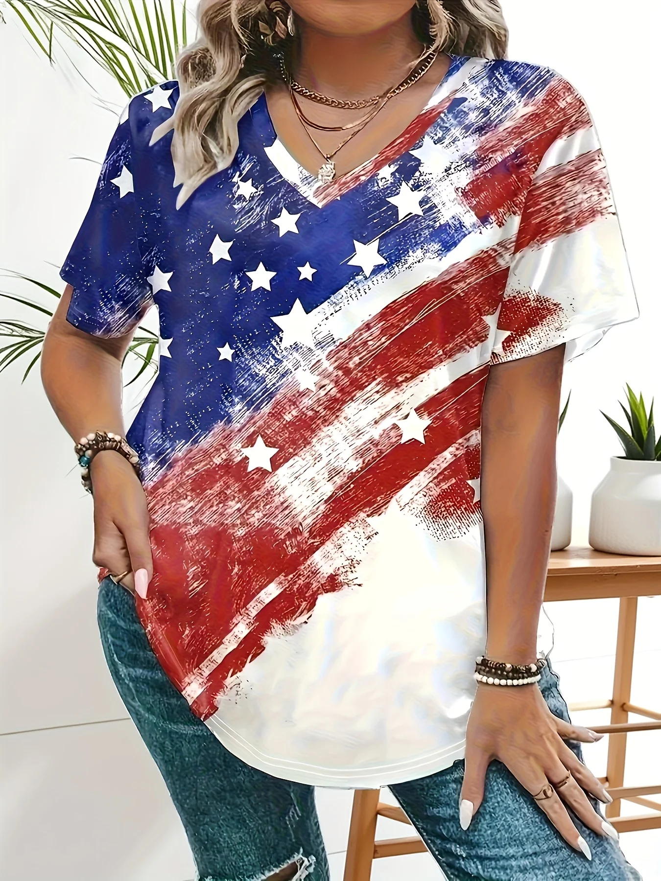 

Plus Size Women's Patriotic American Flag V-Neck T-Shirt - Casual Short Sleeve, Elastic Polyester Blend, Machine Washable, Suitable for Spring and Summer