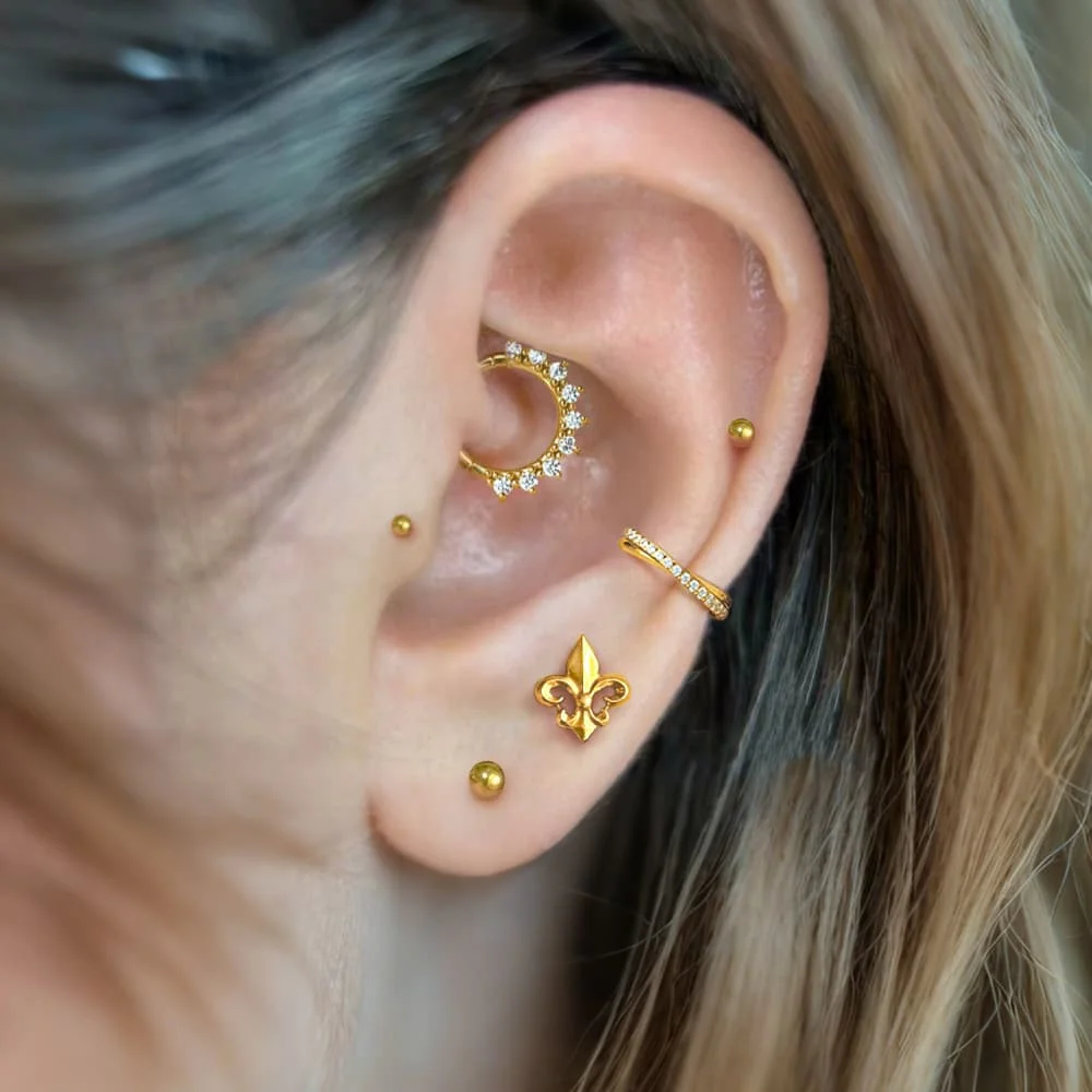 Casvort 1 Stück Vintage Barock Titan Fleur-de-lis Labret Piercing Flacher Ohrstecker Gewindelose Conch Helix Ohrringe Schmuck – Detail 3