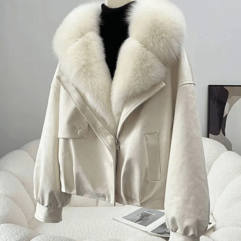 A High-end White Laid-back Style Warm Versatile Coat New Winter Stylish Short Cotton-padded Jacket with A Fur Collar for Women