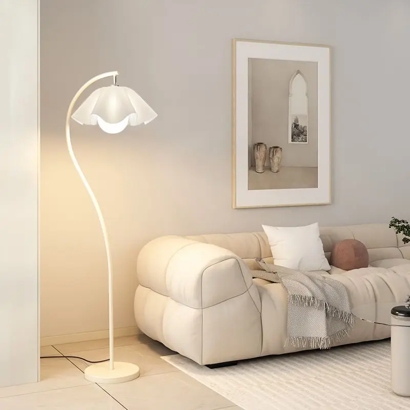 French Vintage Living Room Petal Led Floor Lamps Bedroom Bedside Lamp Study Vertical Decorative Ambient Lights Home Decor