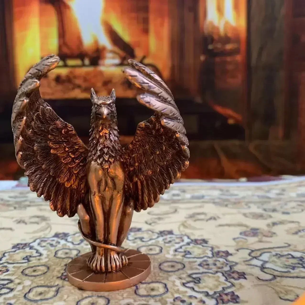 Vintage Griffin Mythological Statue Resin Craft Figurine Desktop Accessory Home Bedroom Decor Festival Kids Gift