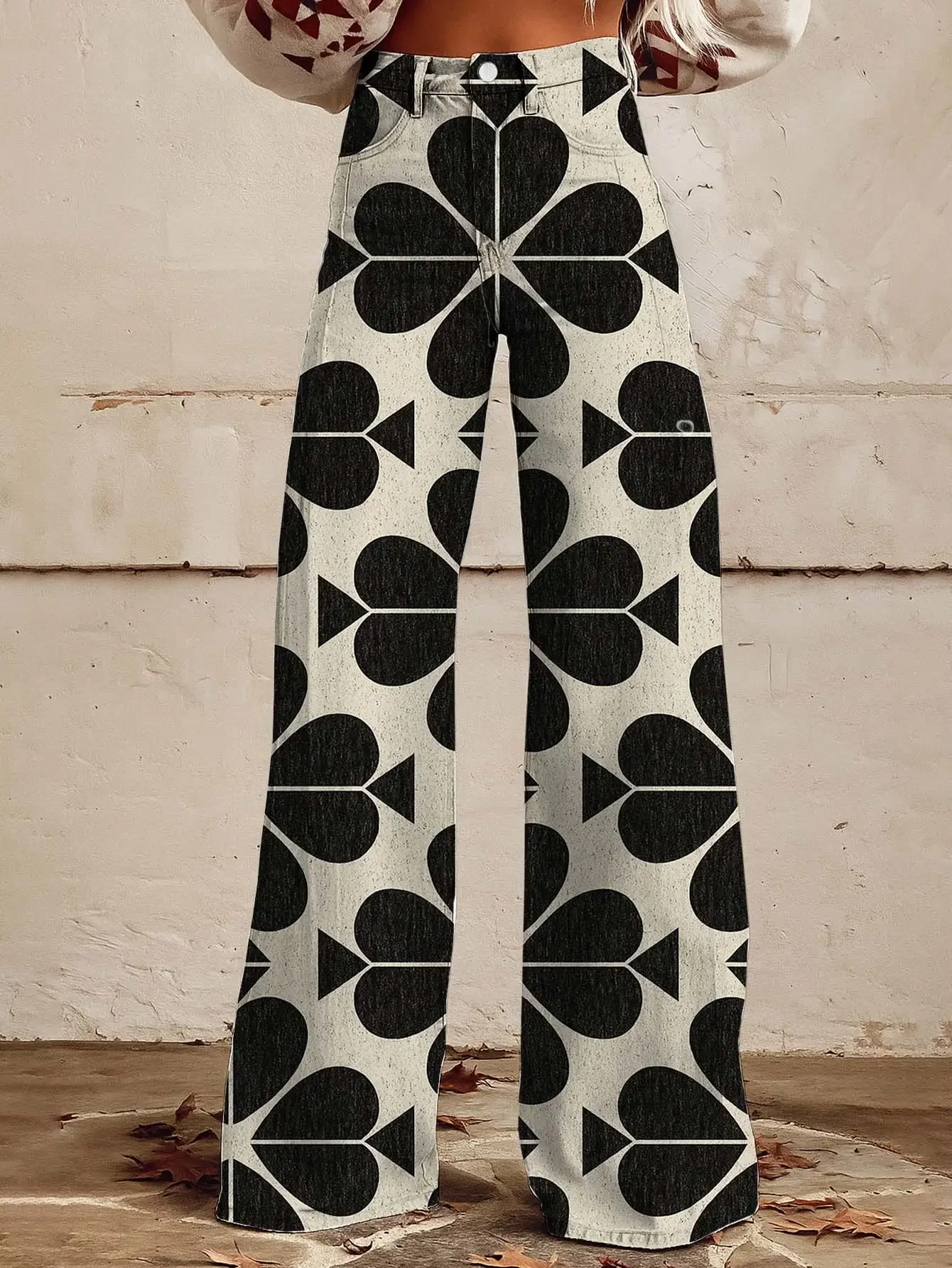 

Vibrant Street Trendy Printed Loose Horn Imitation Jeans