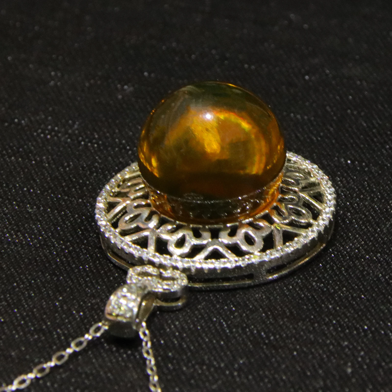 Pure Silver Pendant with Natural Mexican Blue Amber 14mm Round Filigree Hollow Carving Craft Includes Sterling Silver Necklace