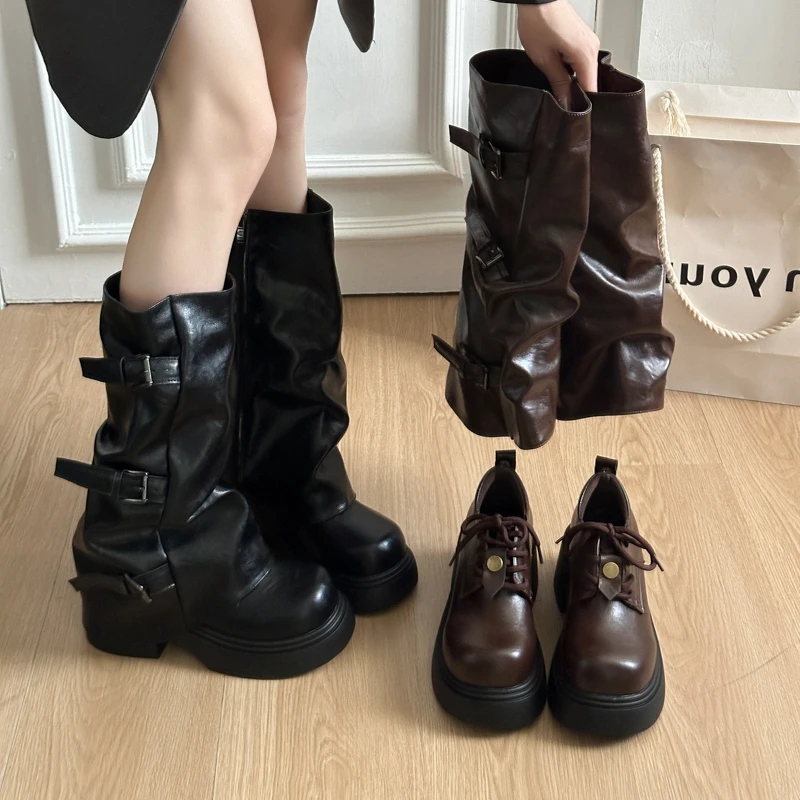 Botas de mujer de cuero vintage con tacón de plataforma y hebilla, fruncidas hasta la rodilla, estilo casual urbano, en tonos bicolor negro y marrón