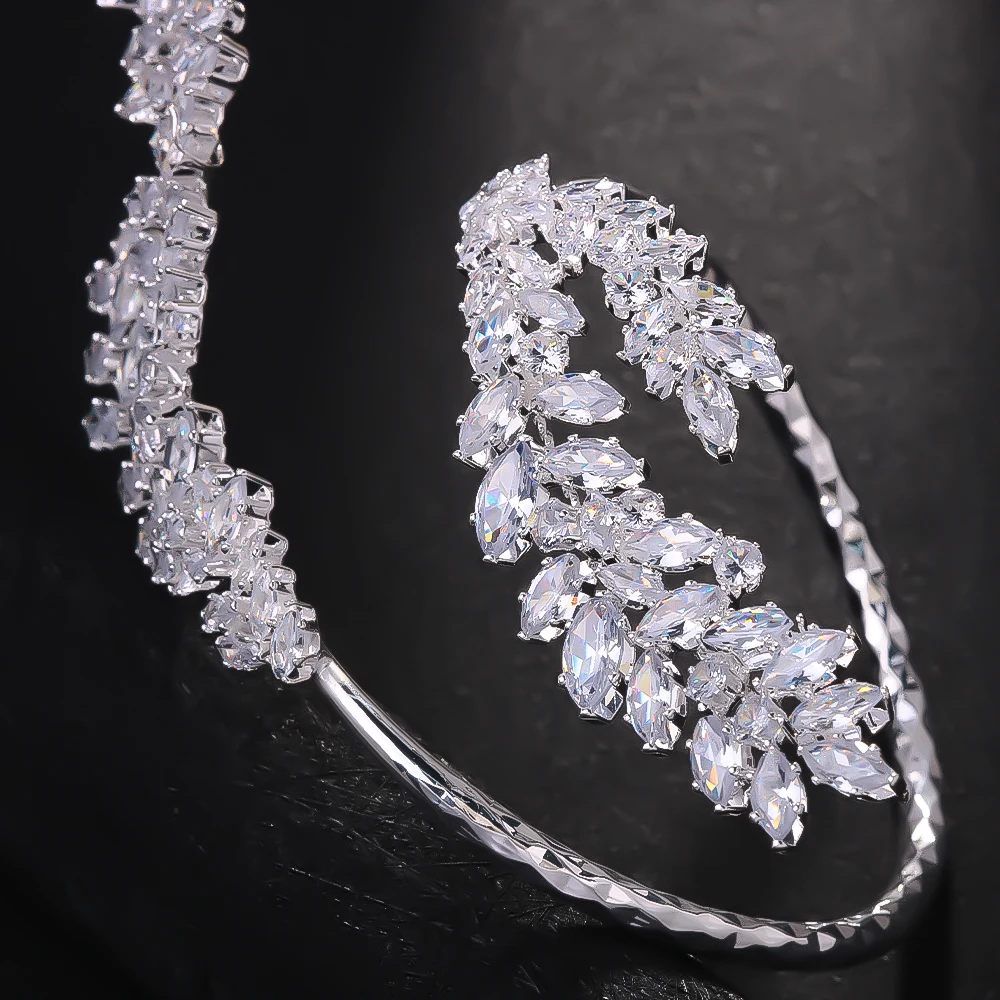 2024 Exquisite Zirconia Leaves Cuff Bracelet Bangle Bridal Hand Jewelry Gorgeous Female Indian Wedding Open Bangle Chain Gift
