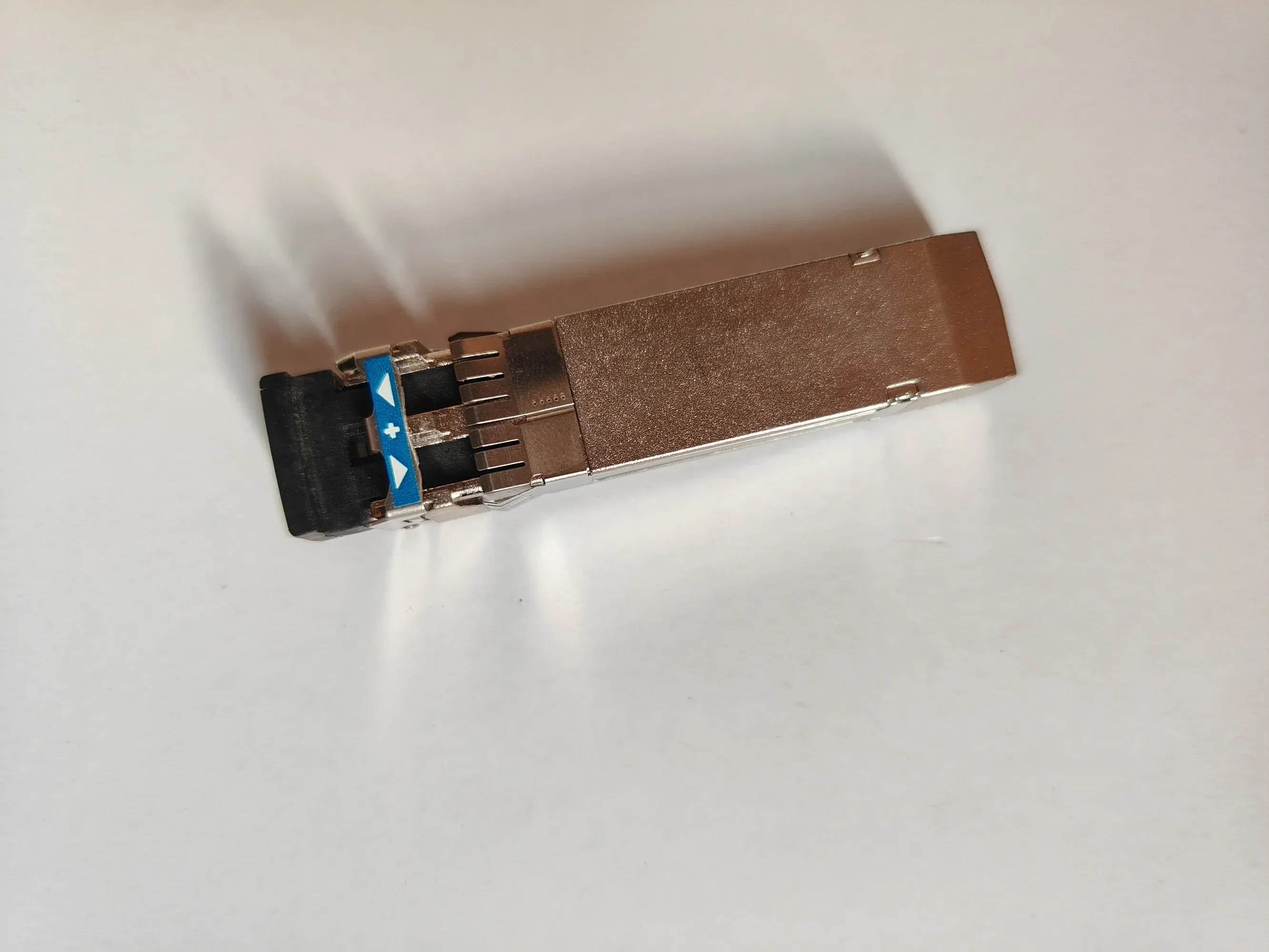 데이터센터 성능 혁신! 32G 광 스위치, AVAGO AFCT-57G5MZ-EL1로 초고속 네트워크 구축
