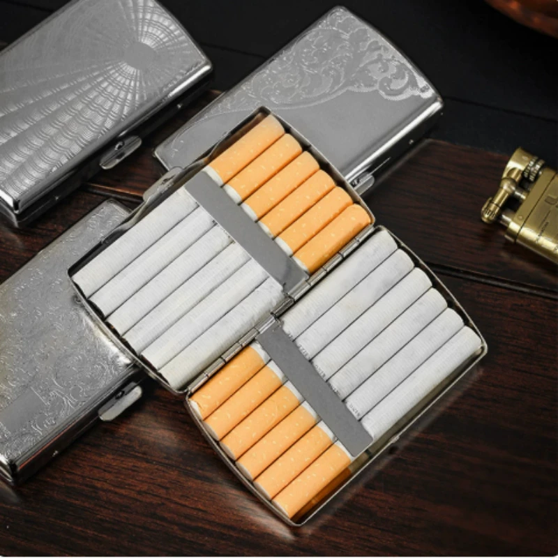 Vintage-Zigarettenetui aus Metall – Tragbares Zigarettenetui für Herren, geeignet für 12 Zigaretten der Größe 100 mm, mit Kartenfach. – Detail 8