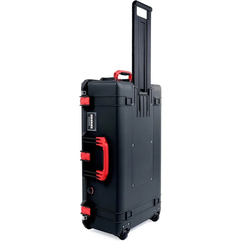 Pelican 1615 Aircase mit roten Griffen und Riegeln. Kommt leer und mit Rädern.