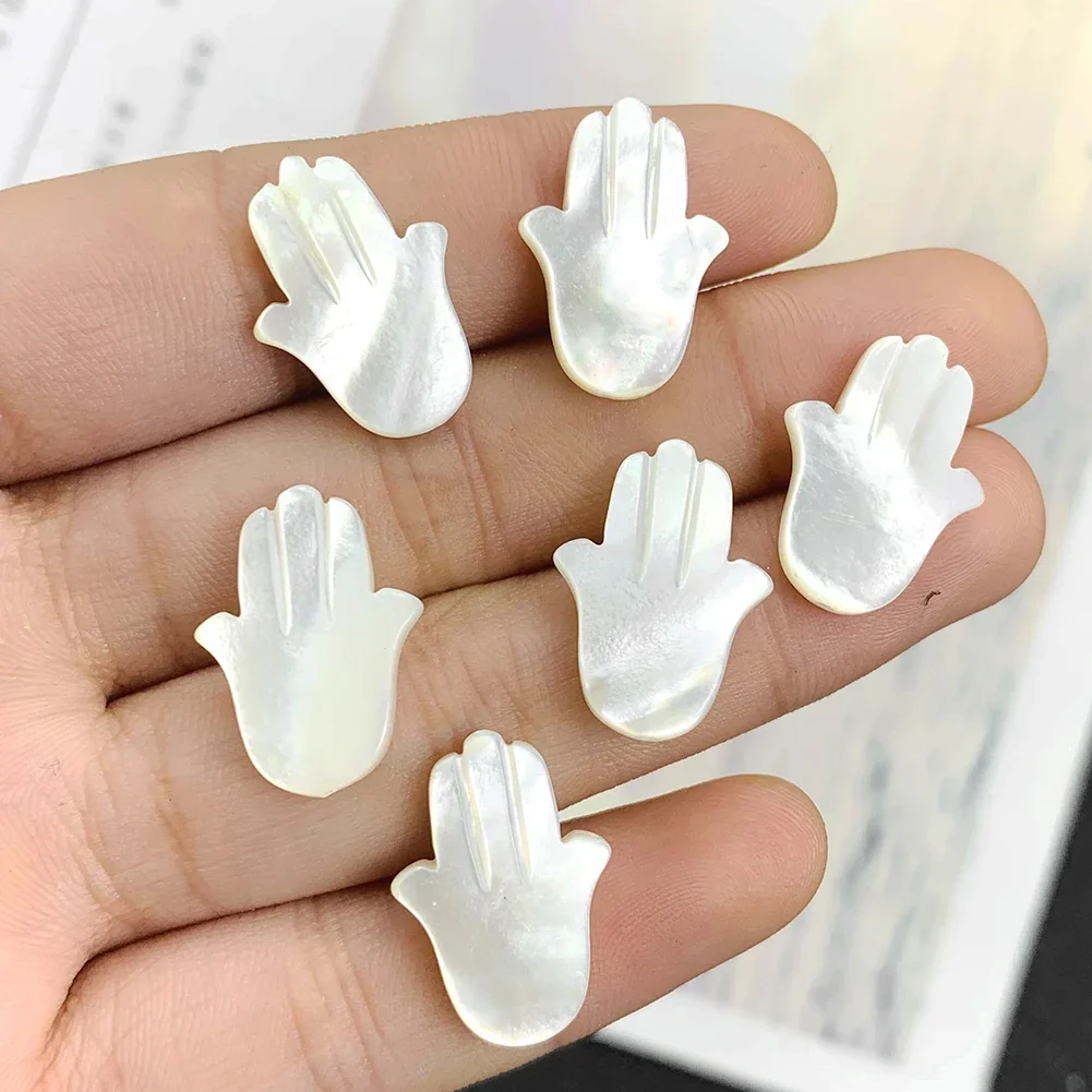 2pc Natural Shell Pendant 20x13mm Fatima Hand Shape Mother of Pearl Charms for Jewelry Making DIY Necklaces Earrings Accessories