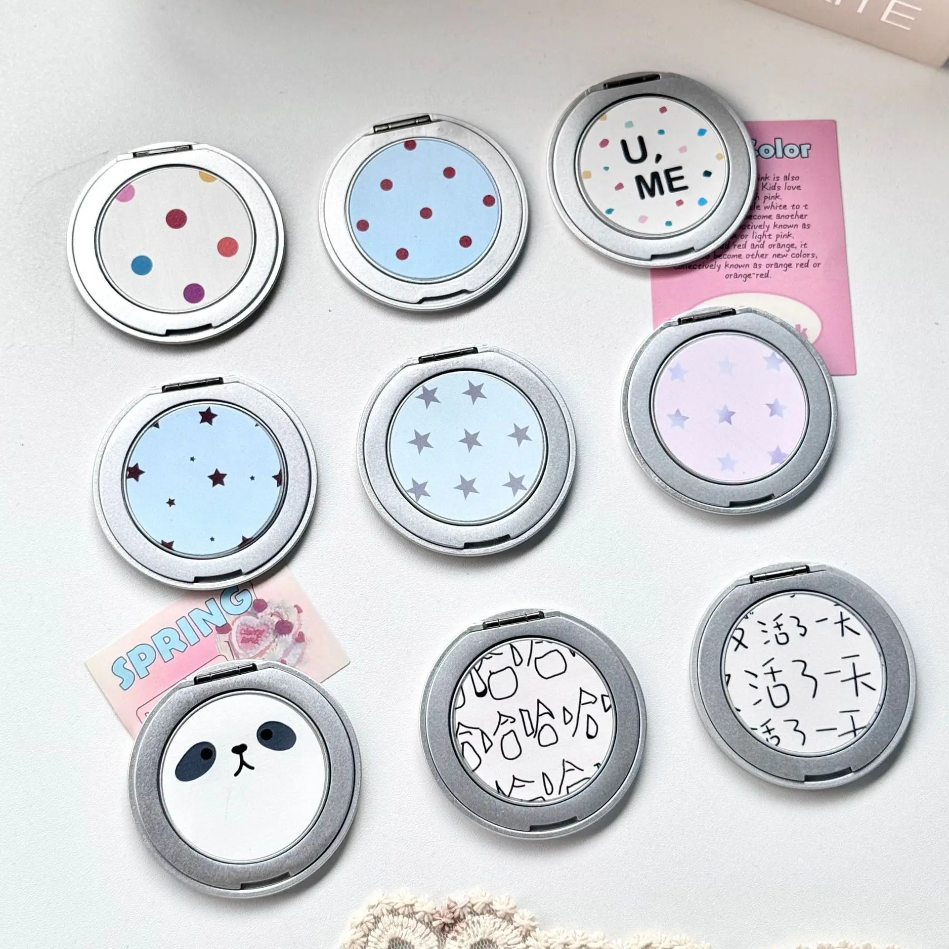 

Cute Cartoon Printed Phone Back Adhesive Stand Polka Dot Folding Holder Portable Pocket Finger Socket Stylish Decor Accessory