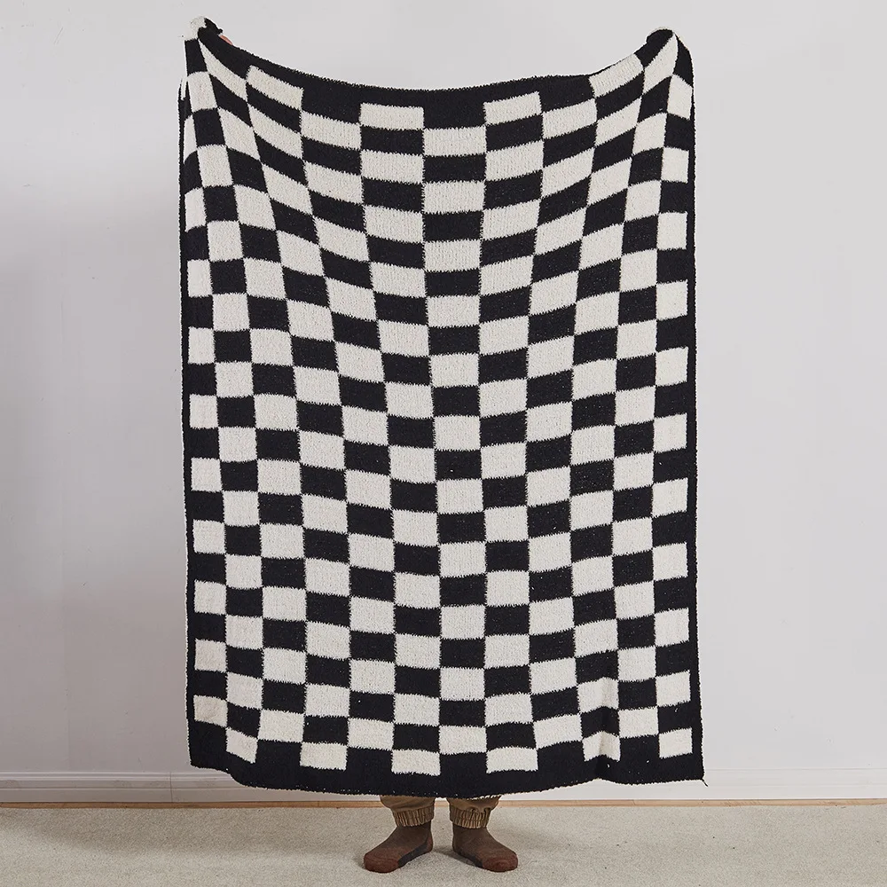 

Summer black and white chessboard plaid blanket sofa cover blanket half velvet office nap lunch break air conditioning blanket