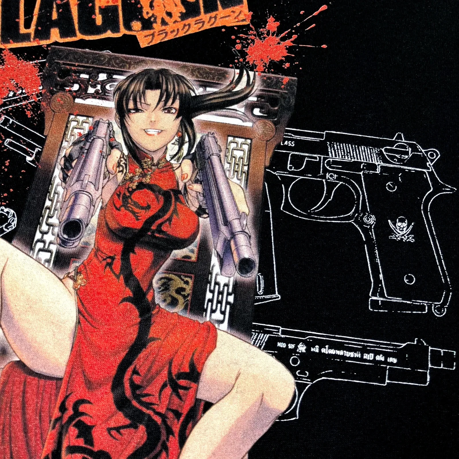 Black Lagoon „Revy Cheongsam & Pistols“-T-Shirt, Baumwolle, für Damen und Herren, Streetwear-Design. – Detail 5