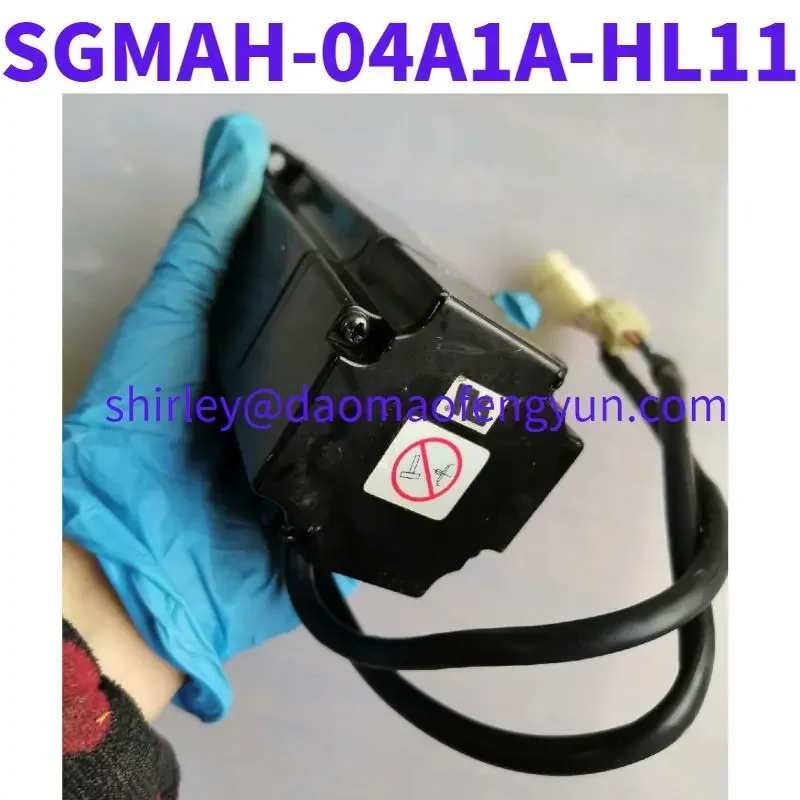 Б/у серводвигатель SGMAH-04A1A-HL11 400 Вт