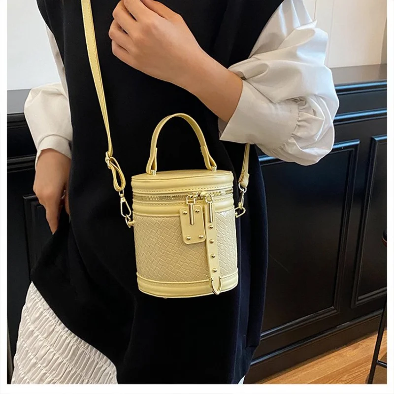 

High-End Designer Women Handbag With Iconic Buckle Detail And Leather Construction For A Statement Look
