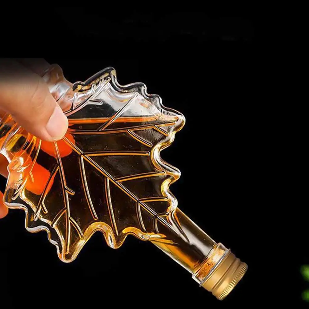 50ml 100ml 250ml Mini Maple Leaf Shape Whisky Alcohol Canning Small Wine Syrup Glass Bottles With Cover For Liquor Scotch