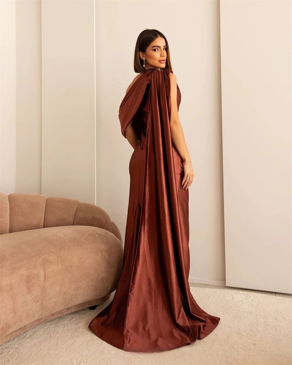 Abito da sera in raso squisito a sirena personalizzato Abito da festa senza maniche senza spalline alla moda Abito da ballo lungo fino al pavimento con temperamento