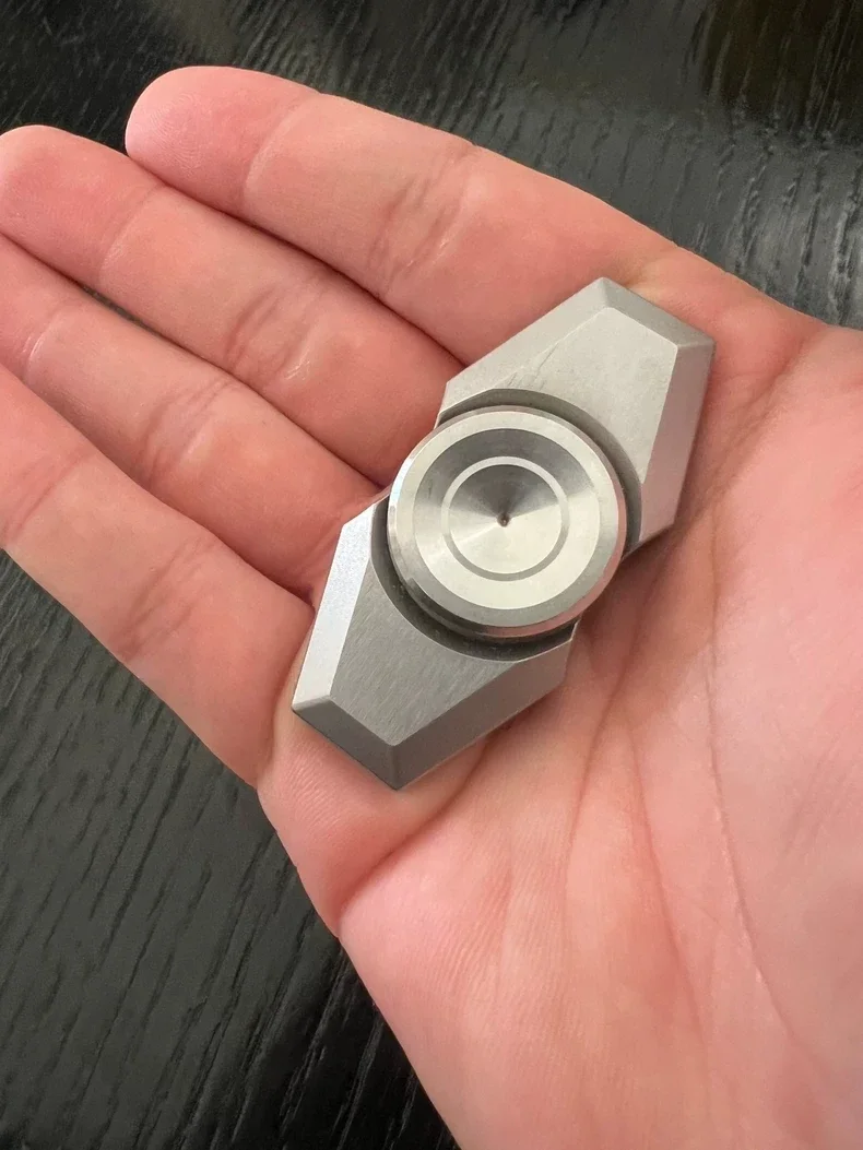 

FHQ Fingertip Gyroscope Knife Pattern
