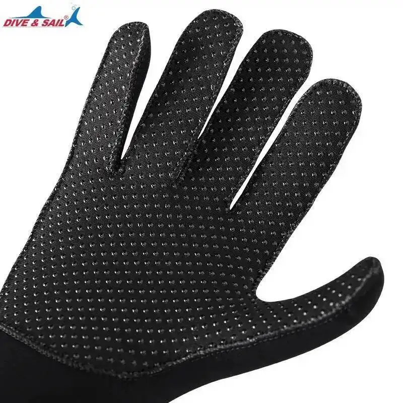 5mm Neoprene Diving Swimming Gloves， Non-Slip Anti Scratch Winter Keep Warm Mittens Underwater Sports Hunting Gloves