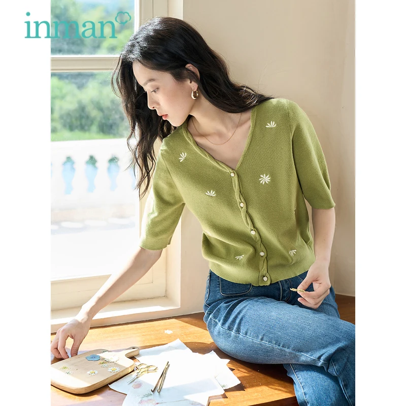 INMAN Women Knit Cardigan 2023 Summer Short Sleeves V Neck Loose T-shirt Exquisite Embroidered Design Buttons Fashion Chic Tops