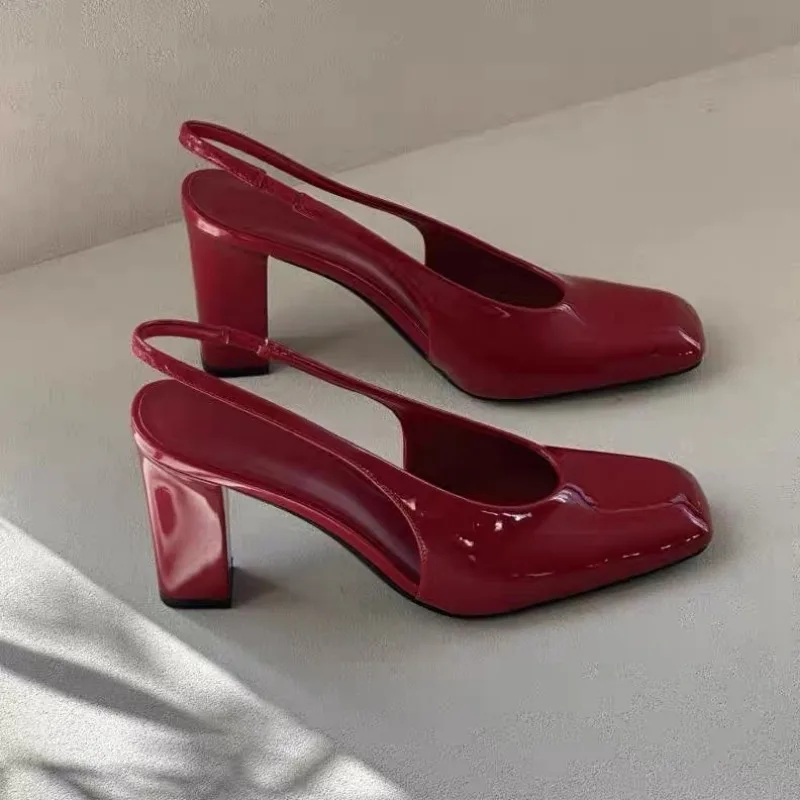 Vrouwen Ondiepe Slip Op Sandalias De Mujer Vierkante Tenen Hoge Hakken Back Strap Vrouw Pompen Metalen Decoratie Zapatos Mujer