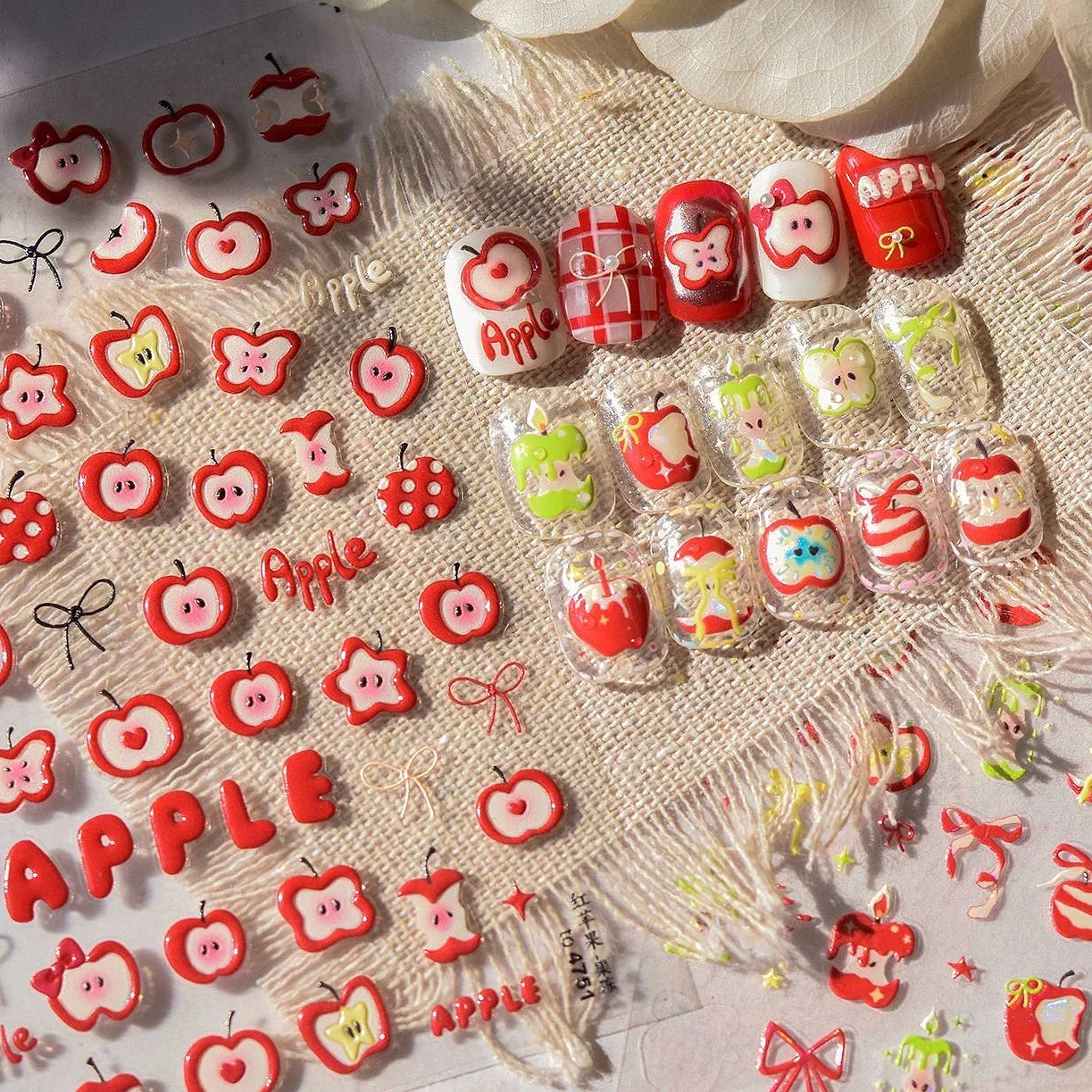 Rosso Verde Mela Ciliegia Bowknot Candela Stella Gelatina Pesca Frutta Cuore Fiore Pendenti e Ciondoli Unghie artistiche Decorazione Decalcomania per manicure