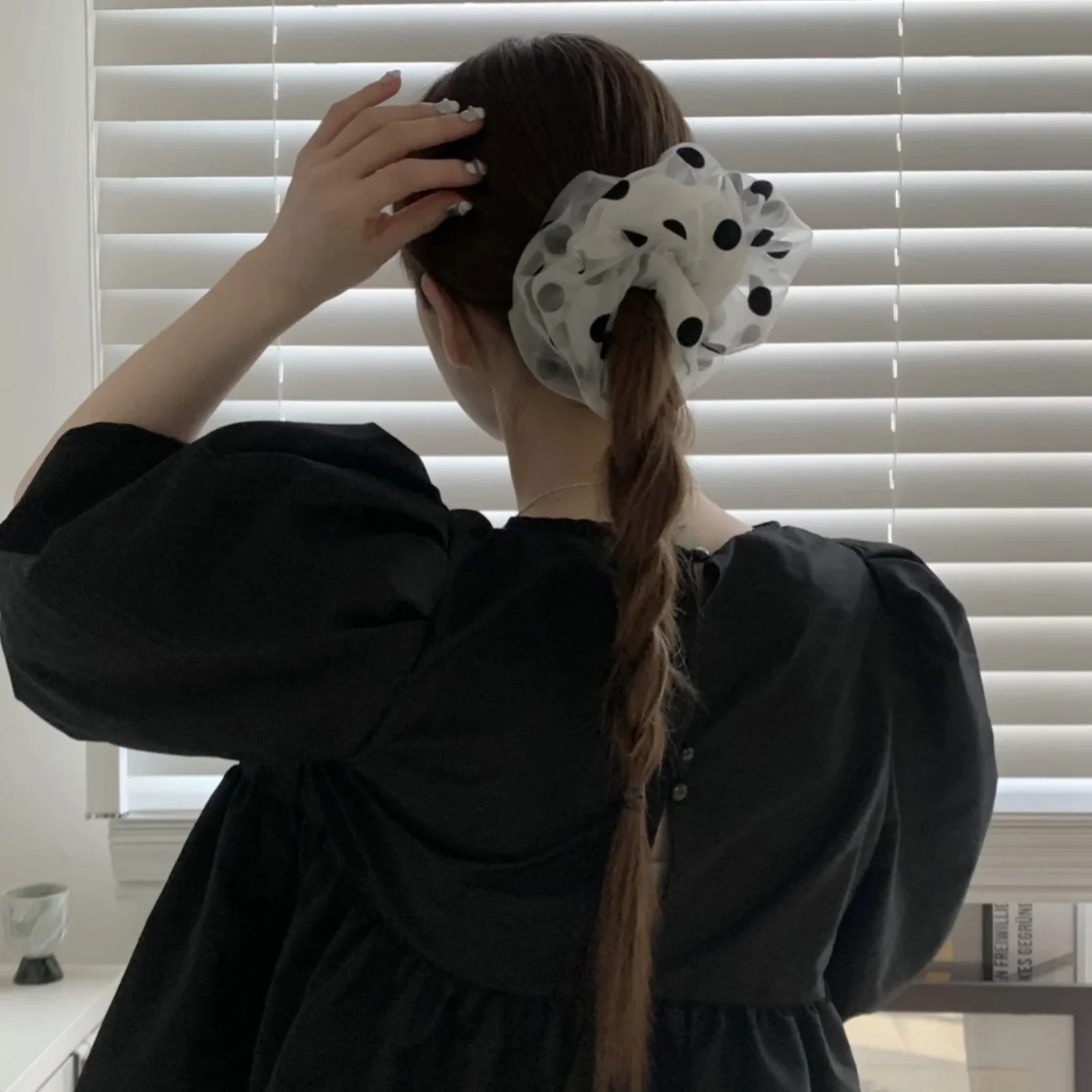 1-teiliges Haargummis-Set aus gepunktetem Organza, Weiß und Grau, Chiffon-Haargummis, eleganter Haarschmuck für Frauen
