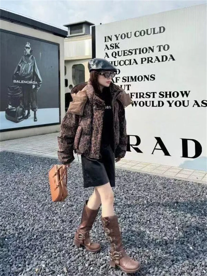 Leopard print down cotton jacket short style 2026 new winter fashion loose and thick stand up collar bread jacket