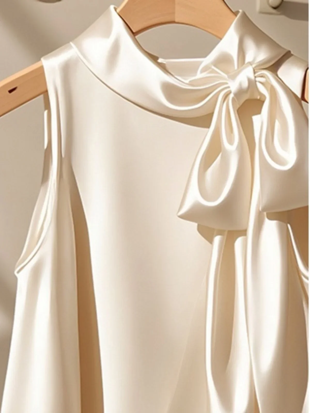 Autumn Fashion High end Chic Champagne White Satin Halter Neck Tank Top Women Blouses Light Mature French Bow Sleeveless Shirt